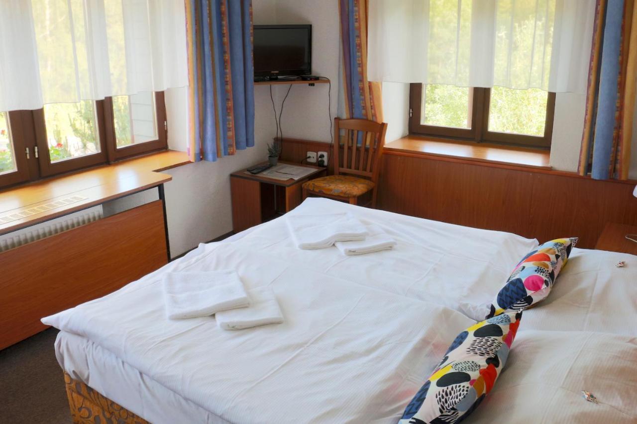 Kořenov Hotel Maredis מראה חיצוני תמונה