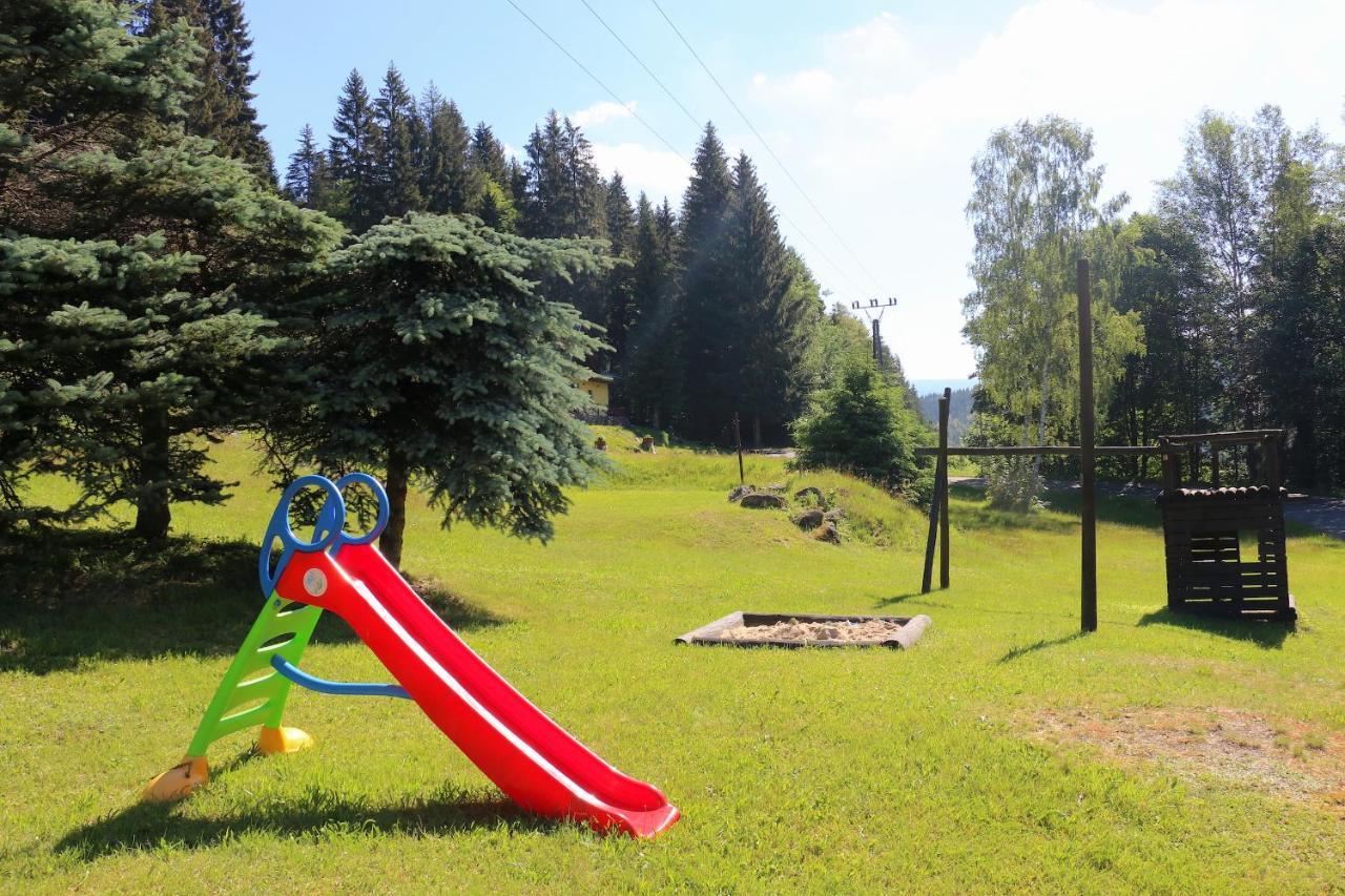 Kořenov Hotel Maredis מראה חיצוני תמונה