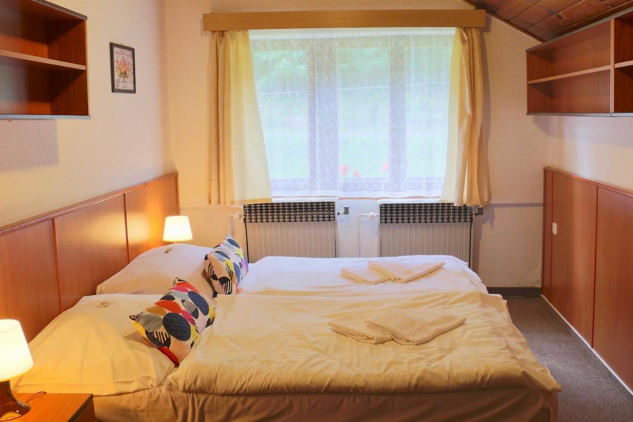 Kořenov Hotel Maredis מראה חיצוני תמונה