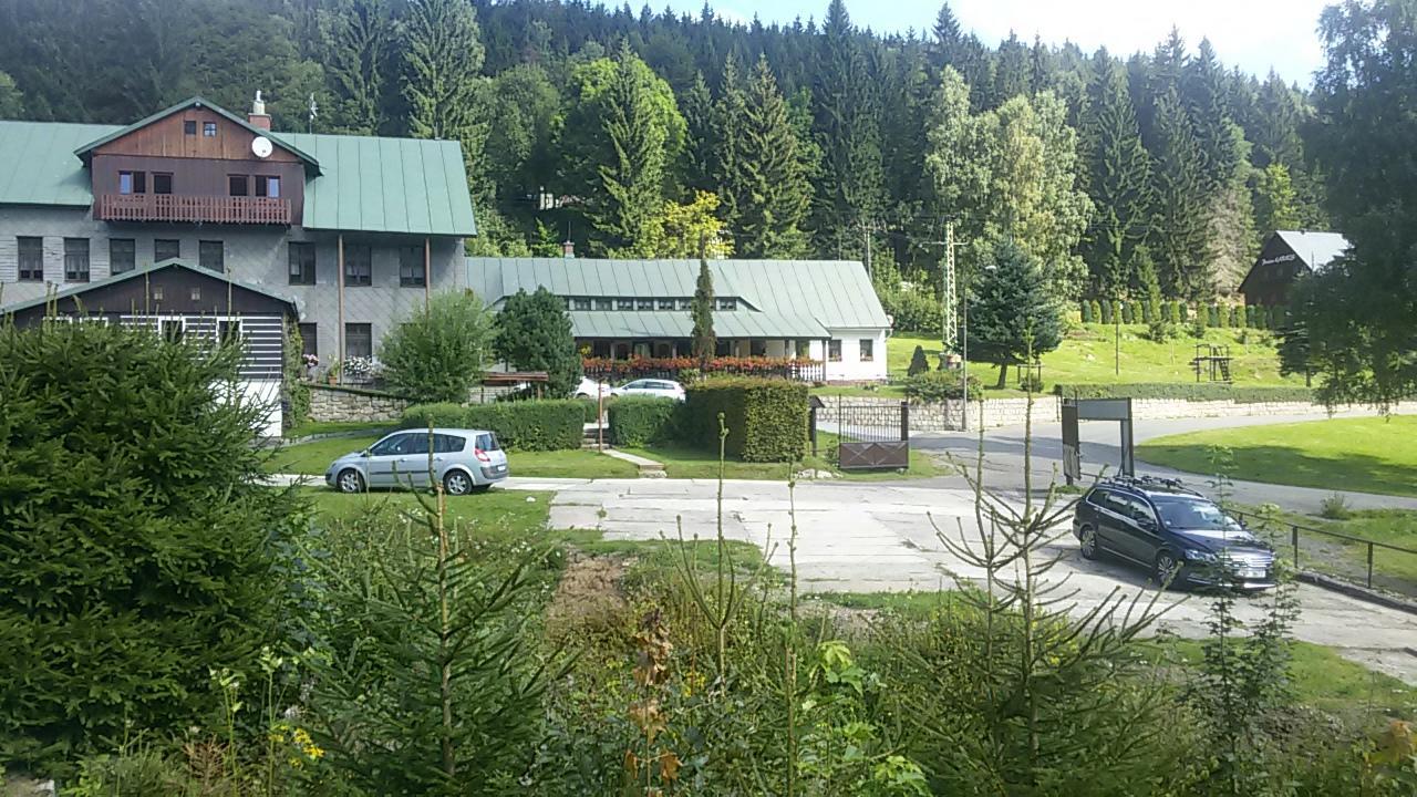 Kořenov Hotel Maredis מראה חיצוני תמונה