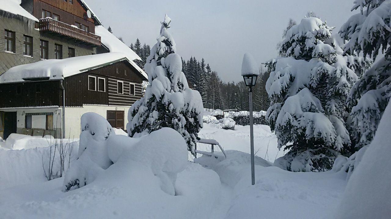 Kořenov Hotel Maredis מראה חיצוני תמונה