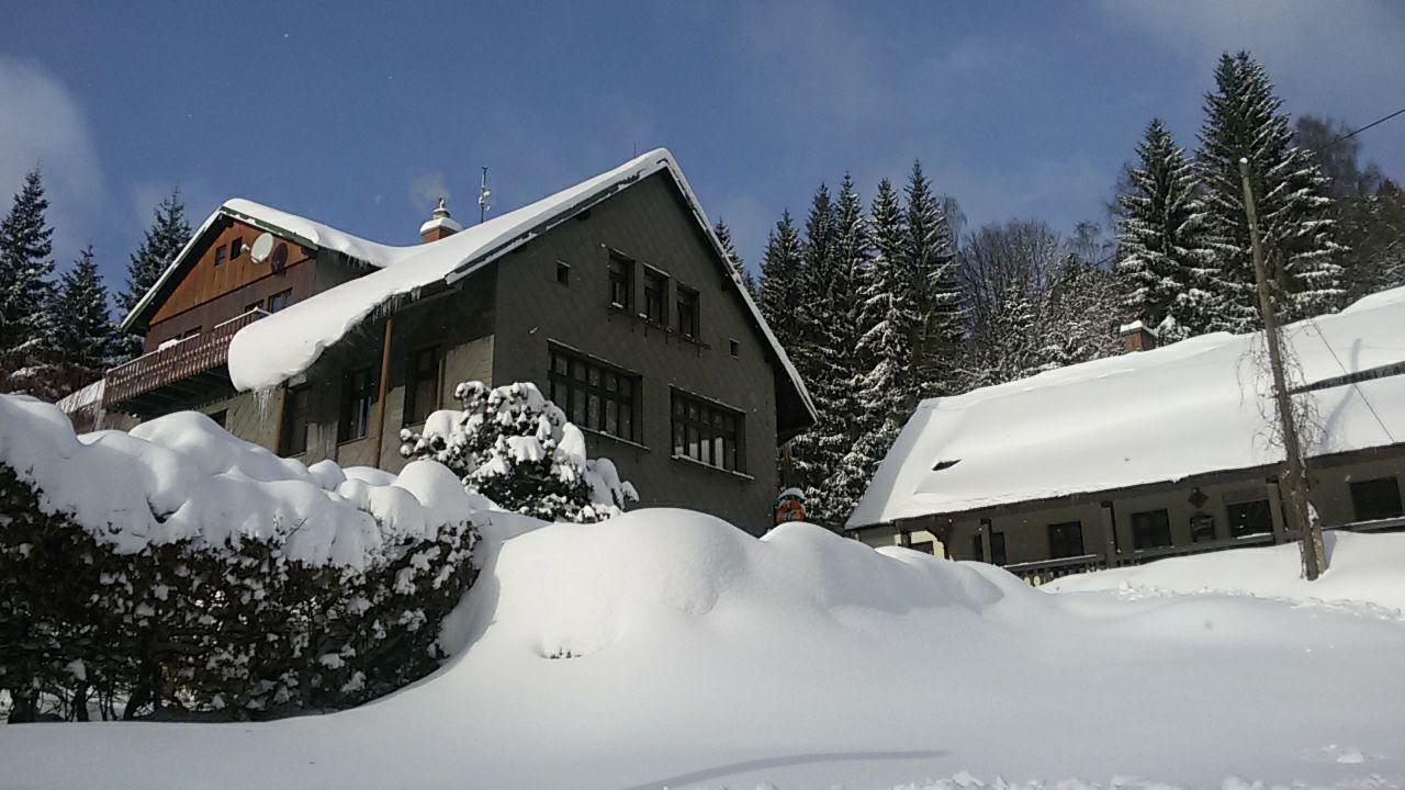 Kořenov Hotel Maredis מראה חיצוני תמונה