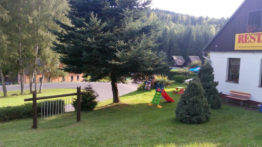 Kořenov Hotel Maredis מראה חיצוני תמונה