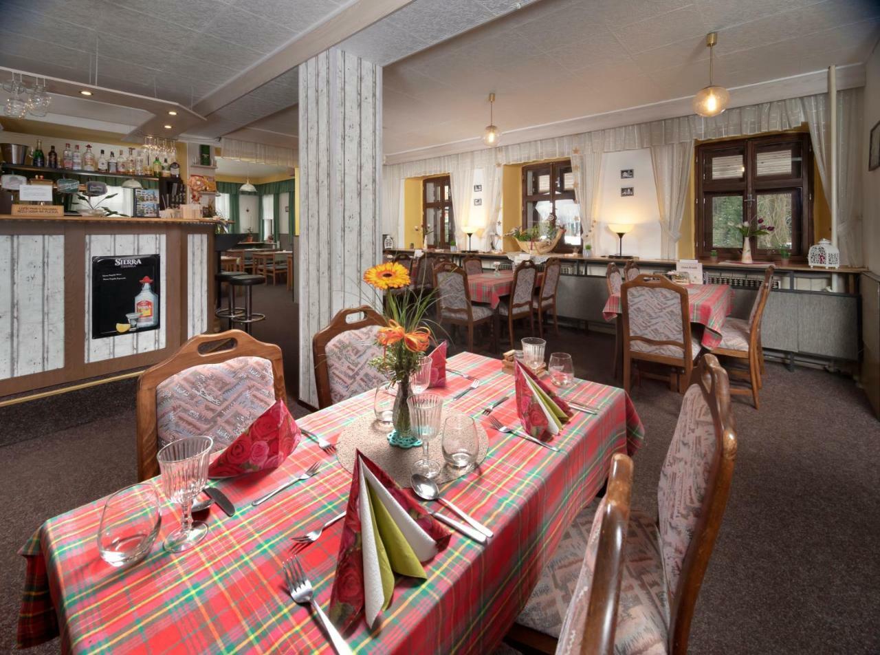 Kořenov Hotel Maredis מראה חיצוני תמונה